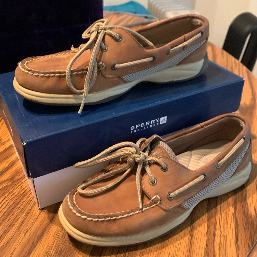 A/O Papaya woven boat shoe be Sperry